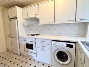 kitchen - click for photo gallery